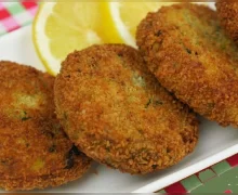 घरीच झटपट बनवा अगदी हॉटेल स्टाईल बटाट्याचे कटलेट