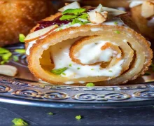 दिसायला आकर्षक, चविष्ट आणि बनवायला खूपच सोपे असे मालपुआ रबरी रोल्स