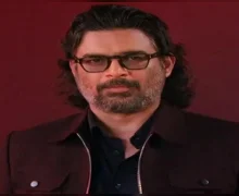 अभिनेता आर माधवन मुंबईच्या लोकल ट्रेनमधून प्रवास करताना दिसले; व्हिडिओ व्हायरल