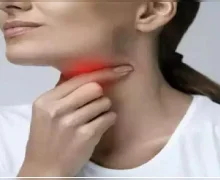 घसा खवखवणेवर हे प्रभावी घरगुती उपाय अवलंबवा