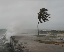 மெலிஸா புயலால் ஜமைக்காவில் கடும் சேதம்.. கியூபாவை நோக்கி நகர்வதால் மக்கள் அச்சம்..!