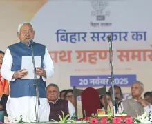 பீகாரில் 10வது முறையாக முதலமைச்சர் ஆனார் நிதீஷ் குமார் : 2 துணை முதல்வர்கள் யார் யார்?