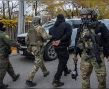 கிரீன் கார்டுக்கான நேர்காணலுக்கு சென்றவர்களை கைது செய்த அமெரிக்க போலீஸ்.. இந்தியர்கள் அதிர்ச்சி..!