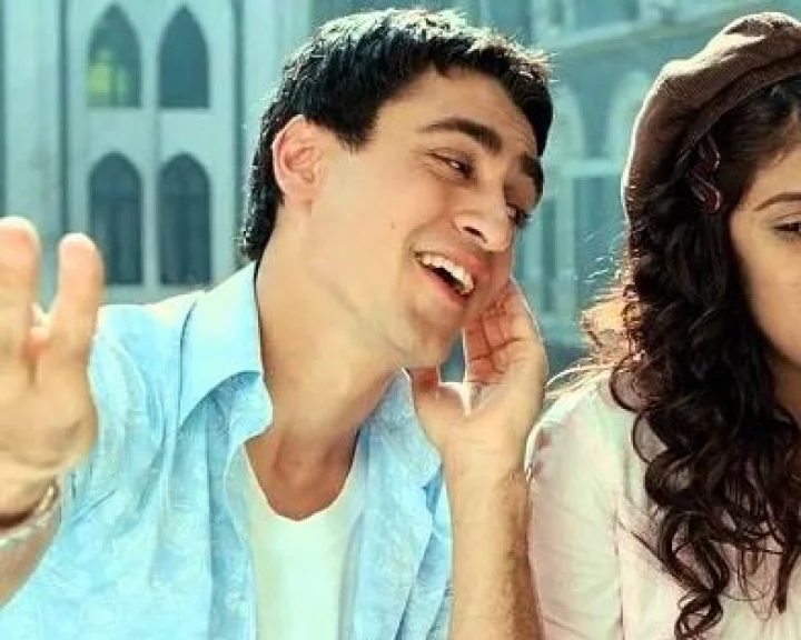 Actor Imran Khan issued ultimatum to leave India by 28th October