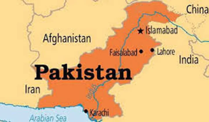 Pakistani Taliban militants attack checkpost near Afghan border, 10 police members killed