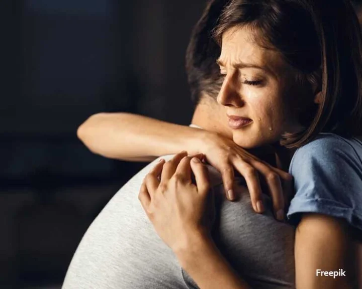 Smell of women's tears may reduce aggression in men – study