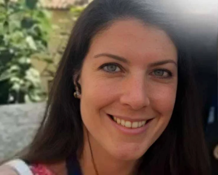 US teacher caught having sex with student in car back seat