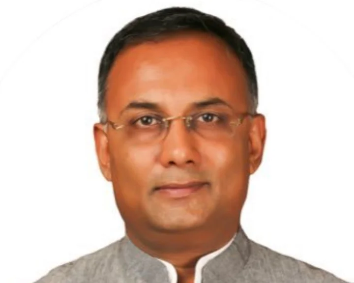 BJP slams Karnataka health minister over swimming pool video amid dengue and malaria spike, Dinesh Gundu Rao responds