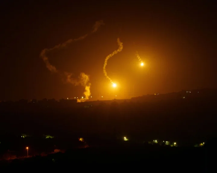 Middle East: Israeli strikes on central Beirut kills 22