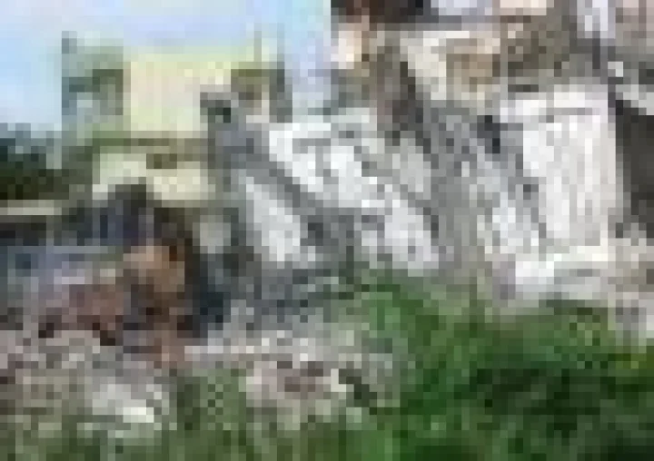 7 lives claimed in the debris of collapsed building in Delhi