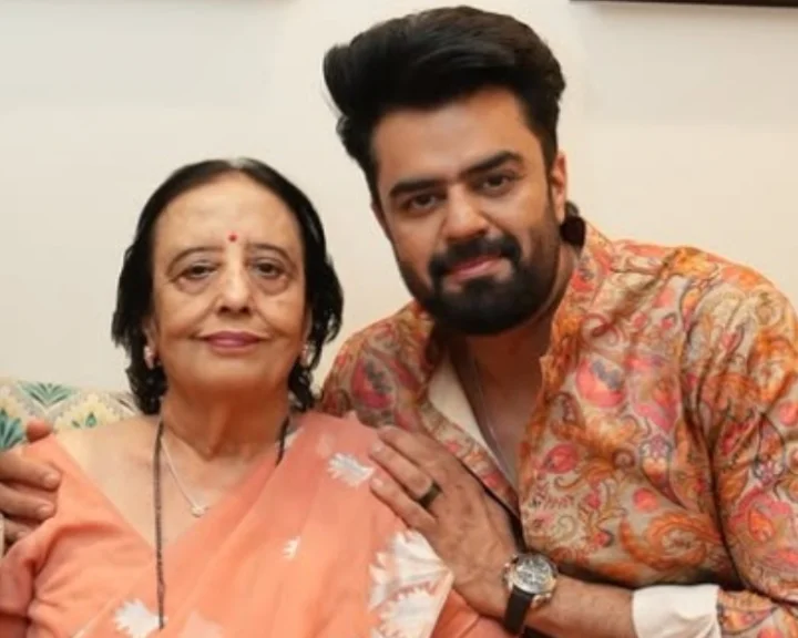 My mother was my first ever makeup artist: Maniesh Paul recalls on Mother's Day