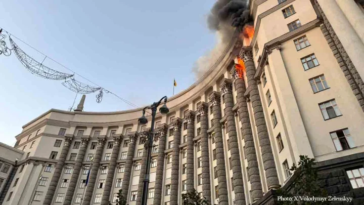 Ukraine: Russia fires 805 drones, the largest drone strike; Government building damaged
