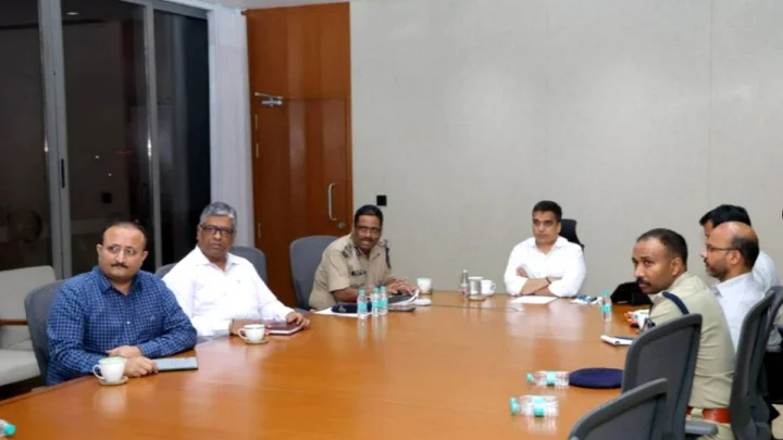 8 IPS Officers to Stay in Pakistan Border Villages as Gujarat Reviews Security Arrangements