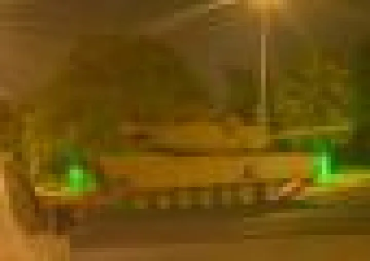 Iraqi forces storm Green Zone in Baghdad Amid Anti-Corruption Raids