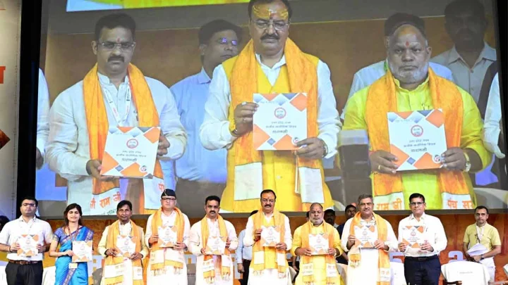 Panch Sammelan Held in Varanasi to Promote Viksit Bharat G-RAM Act 2025