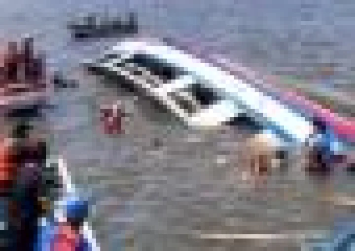 Guyana: Dozens feared dead after ferry capsizes