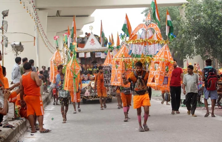 UPSRTC to Run Extra Buses, Set Up 24x7 Control Rooms for Kanwar Yatra 2026