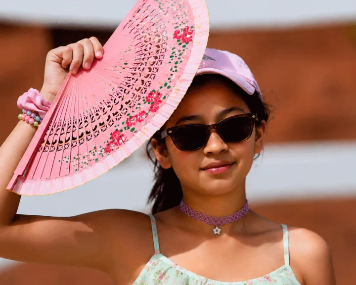 More women die in heatwaves, but biology 'isn't main cause'