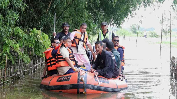 India: Heavy monsoon season claims more than 100 lives