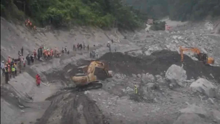 Nepal flood: Death toll crosses 900, nearly 4,800 still missing