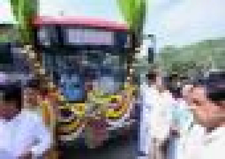 Reliance Foundation Presents 25 Electric Buses to TTD