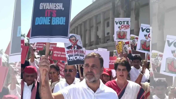INDIA Bloc Marches to Supreme Court, 6 Metro Stations Shut; CJI Rejects Meeting Request