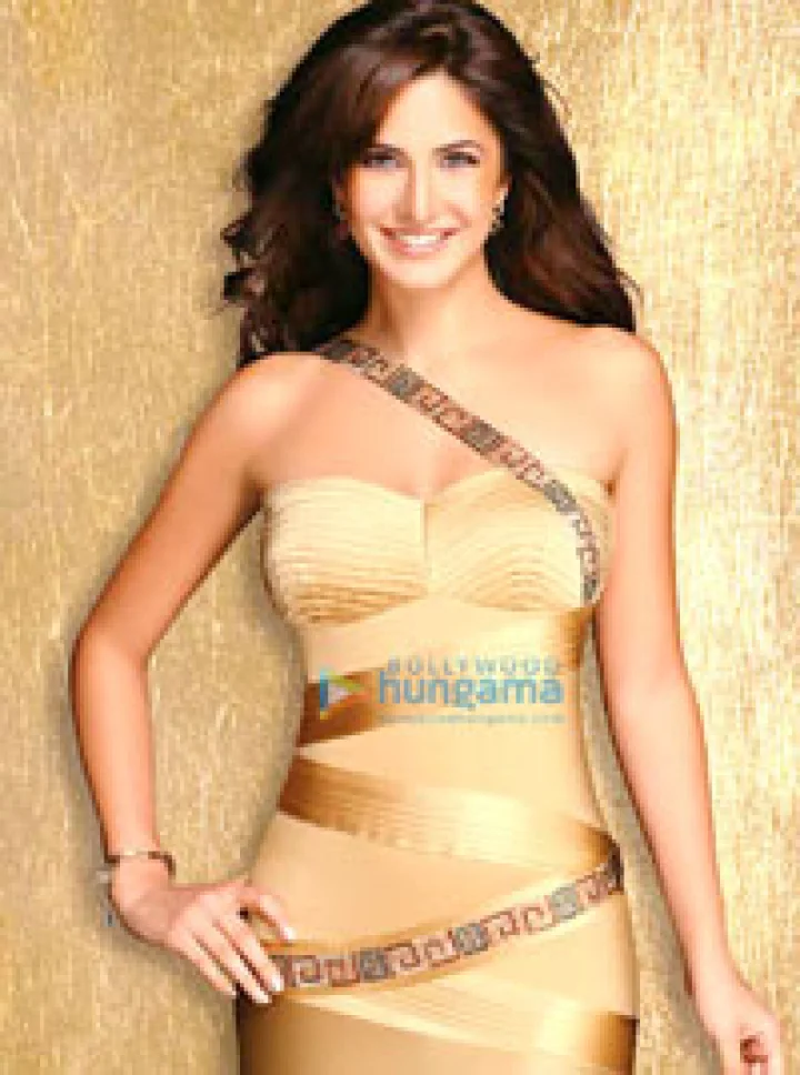 નાભિને સુંદર અને સેક્સી બનાવવાની ટિપ્સ