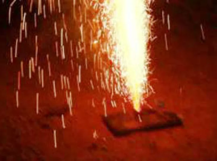 ફટાકડા ફોડતા થયો ભડકો