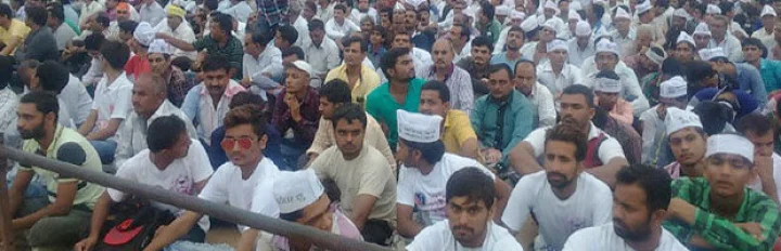 મોદીના હાથમાંથી ગુજરાત