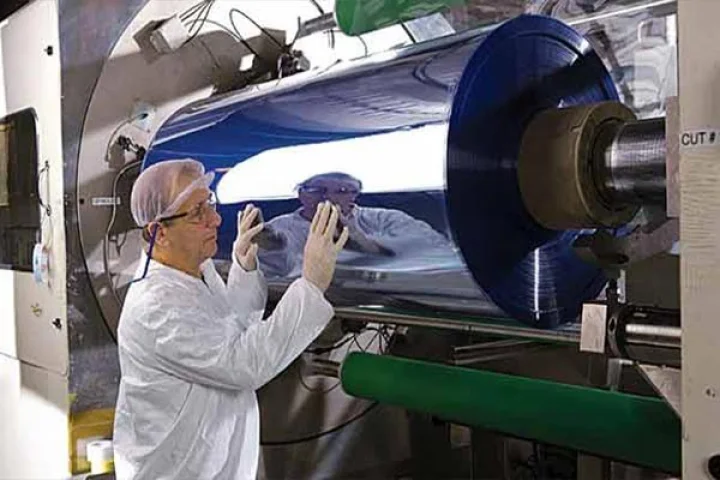 પ્લાસ્ટિક યુનિવર્સિટી