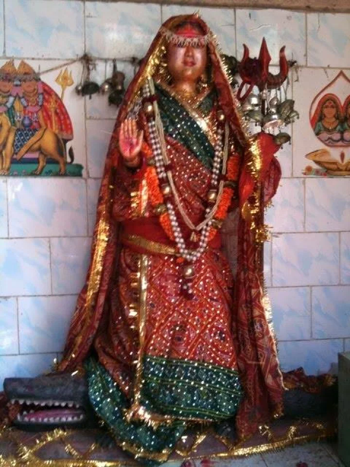 <br />
<font size='1'><table class='xdebug-error xe-warning' dir='ltr' border='1' cellspacing='0' cellpadding='1'>
<tr><th align='left' bgcolor='#f57900' colspan=