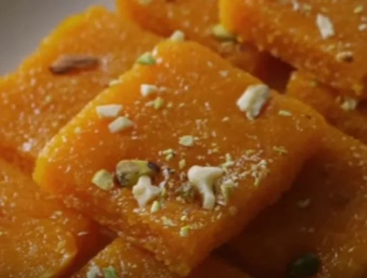 ગુજરાતી રેસીપી - મેંગો કોકોનટ બરફી