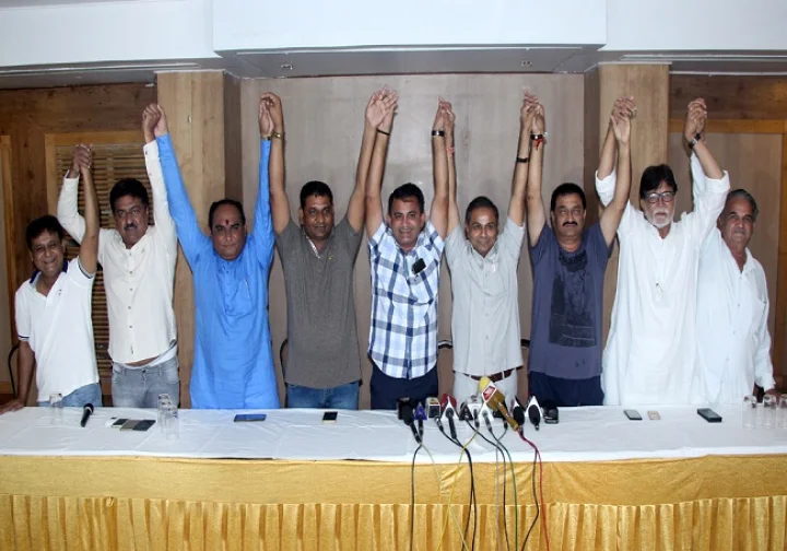 “ભાજપે કરોડોની ઓફર કરી. : રાજકોટમાં 9 કોંગી MLA અકબંધ