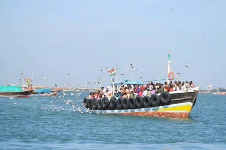 હજીરા-બાન્દ્રા મુંબઈ