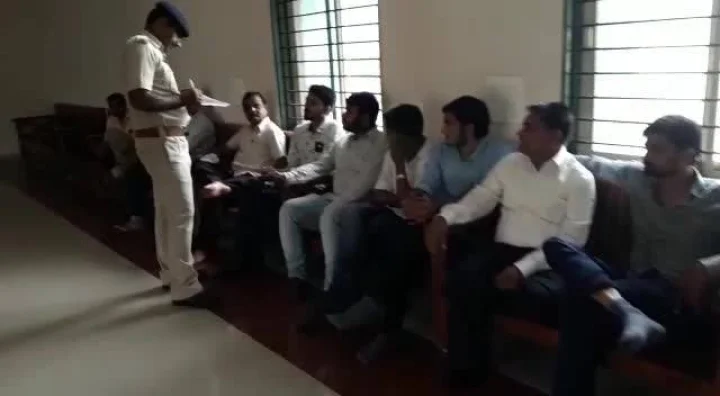 હાર્દિકના ઉપવાસ આંદોલન પહેલા પોલીસે કયા કન્વીનરોની અટકાયત કરી