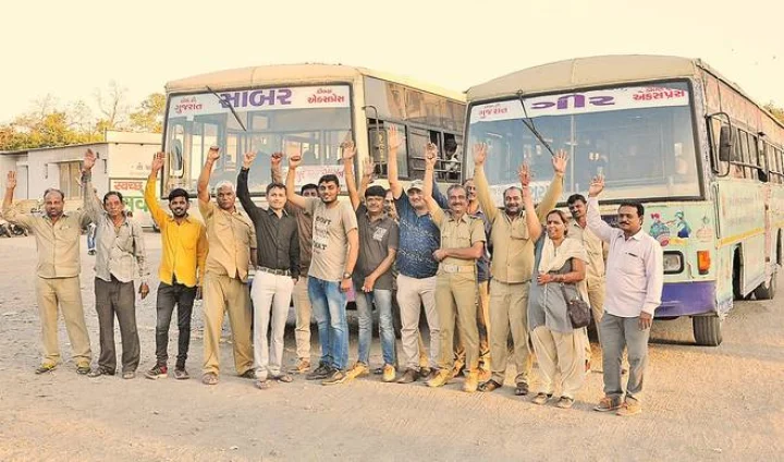 GUJ-VAD-st-bus-one-day-strike-in-gujarat