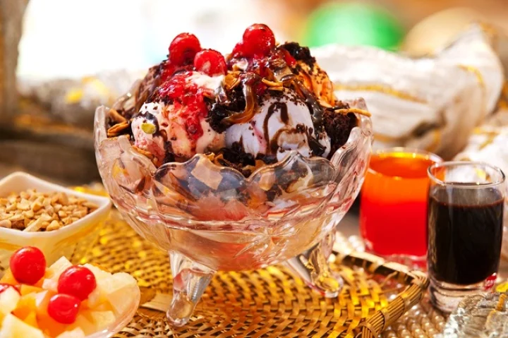 જ્ઞાનીસના આઇસ્ક્રીમ પાર્લર