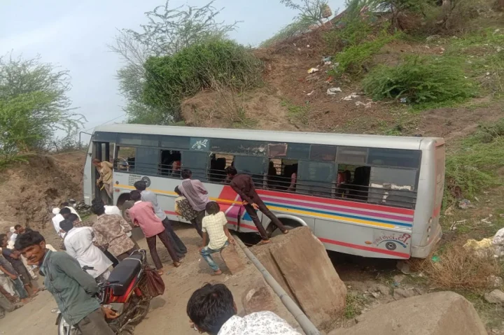 Gujarat bus accident