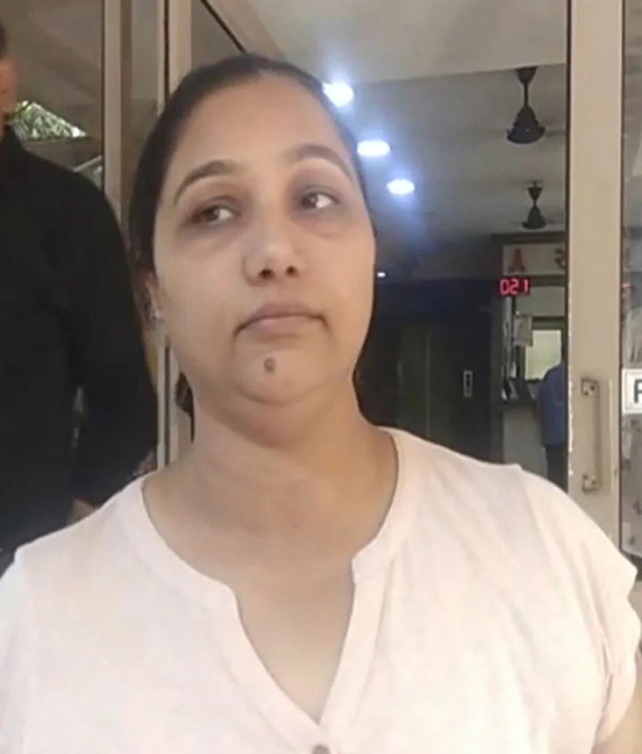 Purse Snatching Of Niece Of PM Modi