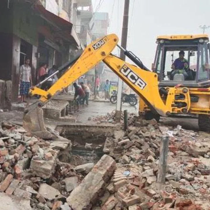 યુપી સરકારને ગેરકાયદેસર બાંધકામ તોડવા બદલ સુપ્રીમ કોર્ટે રૂ. 25 લાખનું વળતર આપવા આદેશ કર્યો