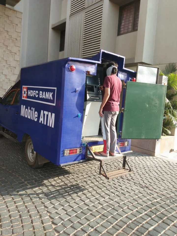 HDFC બેંક