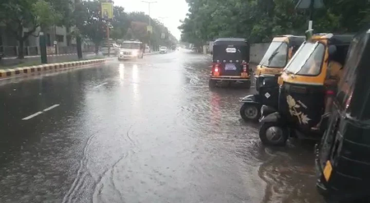 અમદાવાદ-ગાંધીનગરમાં મુશળધાર વરસાદ