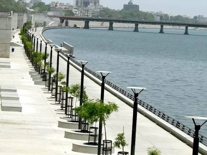 અમદાવાદ