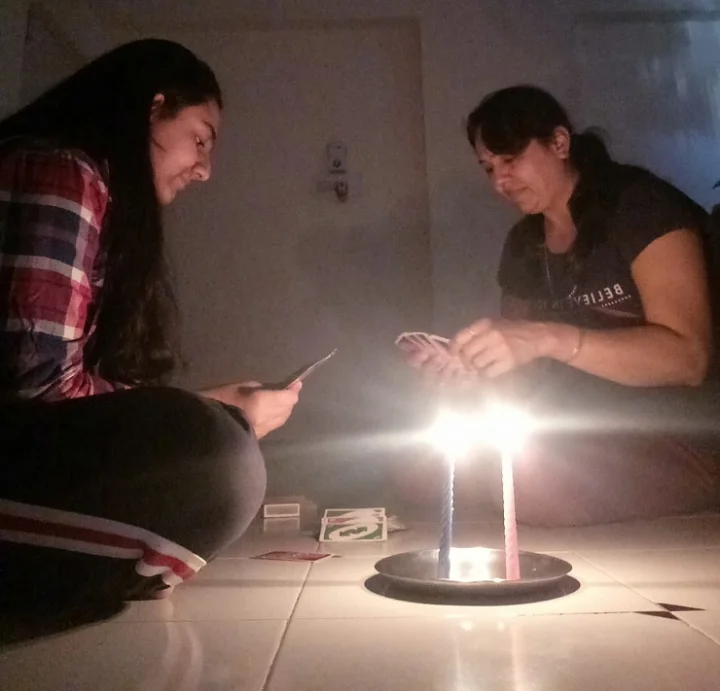 a hour dark DpS bople earth hour
