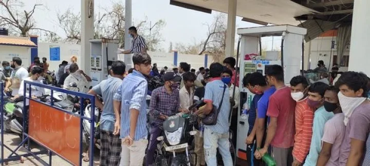 ઉનામાં પેટ્રોલ