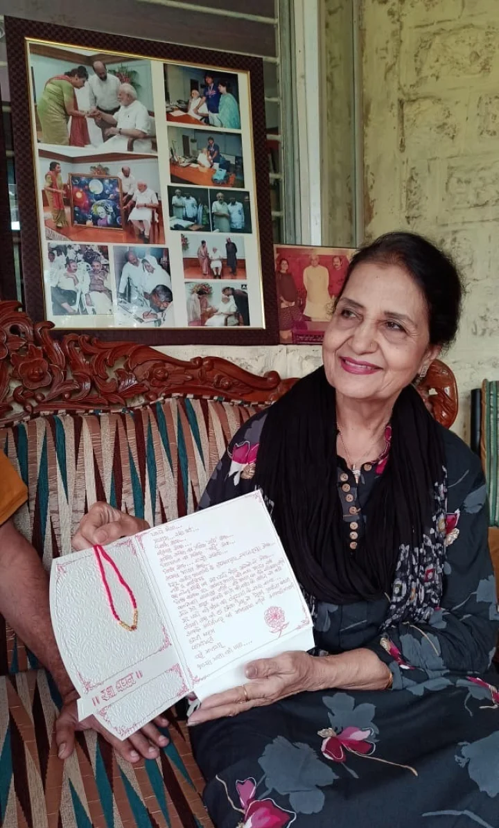 modi pakistani sister