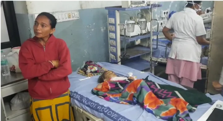 3-year-old girl in Rajkot knocked the cattle