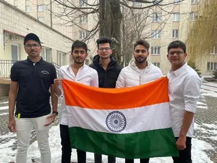 Provision of Indian students trapped in Ukraine: ATMs have no money