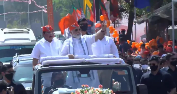 Super Sunday of campaigning in Gujarat