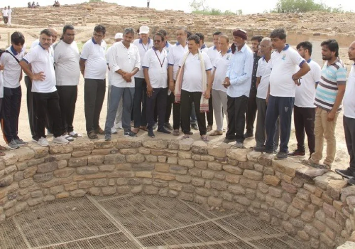 development of Dholavira